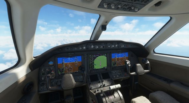 Cockpit-Ansicht einer Cessna Citation CJ4 während eines Fluges im Simulator